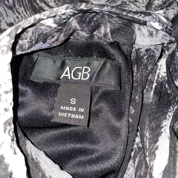 AGB Blouse Women’s Small Black Sleeveless Ruffled Lined Ladies - Picture 6 of 8